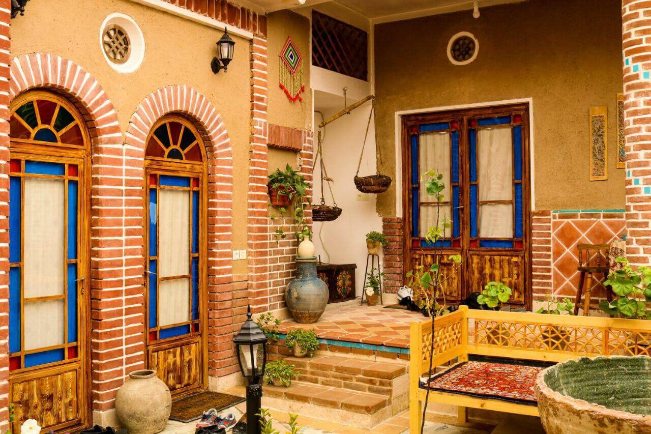 -بومگردی-شمس-نراق